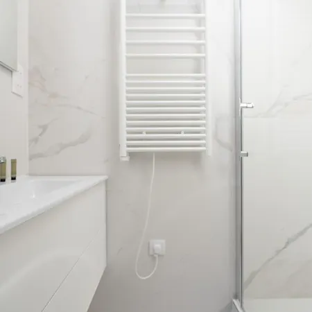 Eiffel Tower View With Ac Lägenhet *